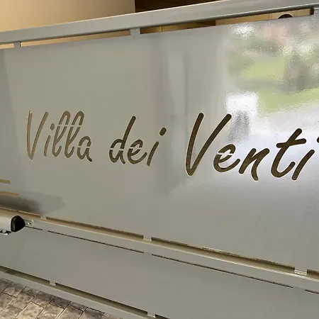 Dei Venti South By Curtiaffitti