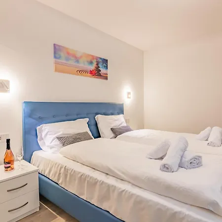 Dei Venti South By Curtiaffitti