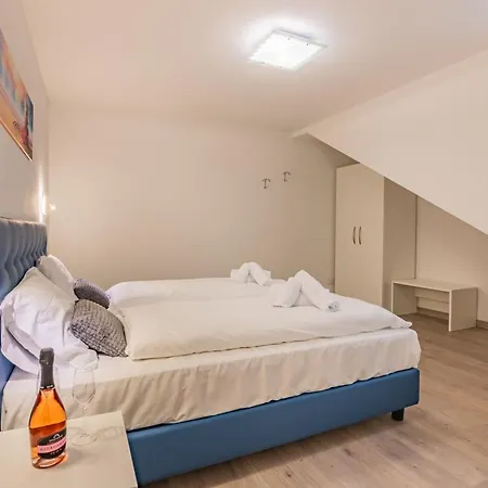 Villa Dei Venti South By Curtiaffitti Pianello Del Lario