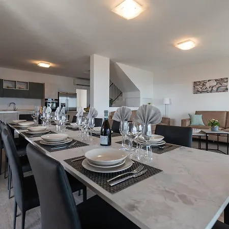 Dei Venti South By Curtiaffitti Pianello Del Lario