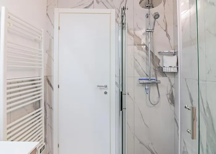 Dei Venti South By Curtiaffitti Pianello Del Lario