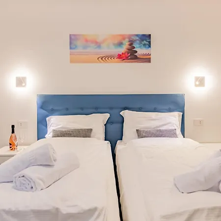 Dei Venti South By Curtiaffitti * Pianello Del Lario